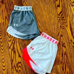 Under Armour Loose Fit HeatGear Shorts - XS (2 Pairs!)